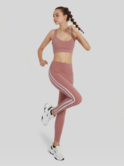 Activewear apparel manufacturers striped sports leggings and bra