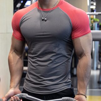 Wholesale men sports t shirts raglan sleeve splicing gym round neck top